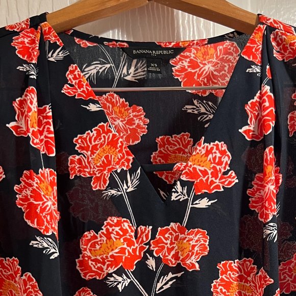 Banana Republic Cap-sleeve Blouse - Picture 8 of 10